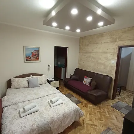 Apartments & Rooms -Mdl Lazic Belgrad Exteriör bild
