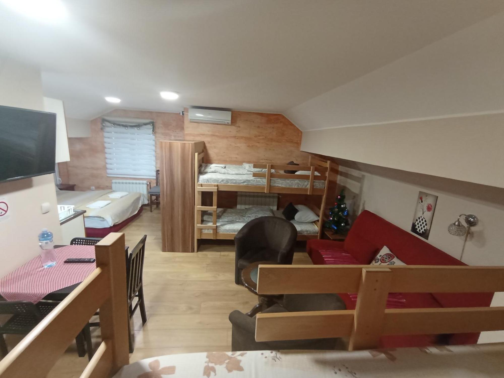 & -mdl Lazic Lägenhet Belgrad